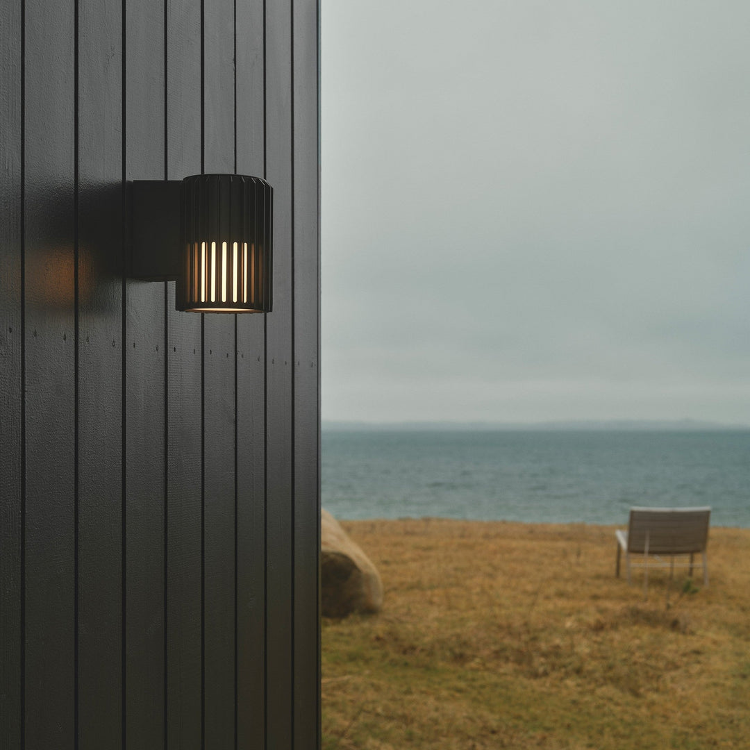 AludraLicht – Sculptural Wall Lamp for Outdoor Use with Weather-Resistant Finish