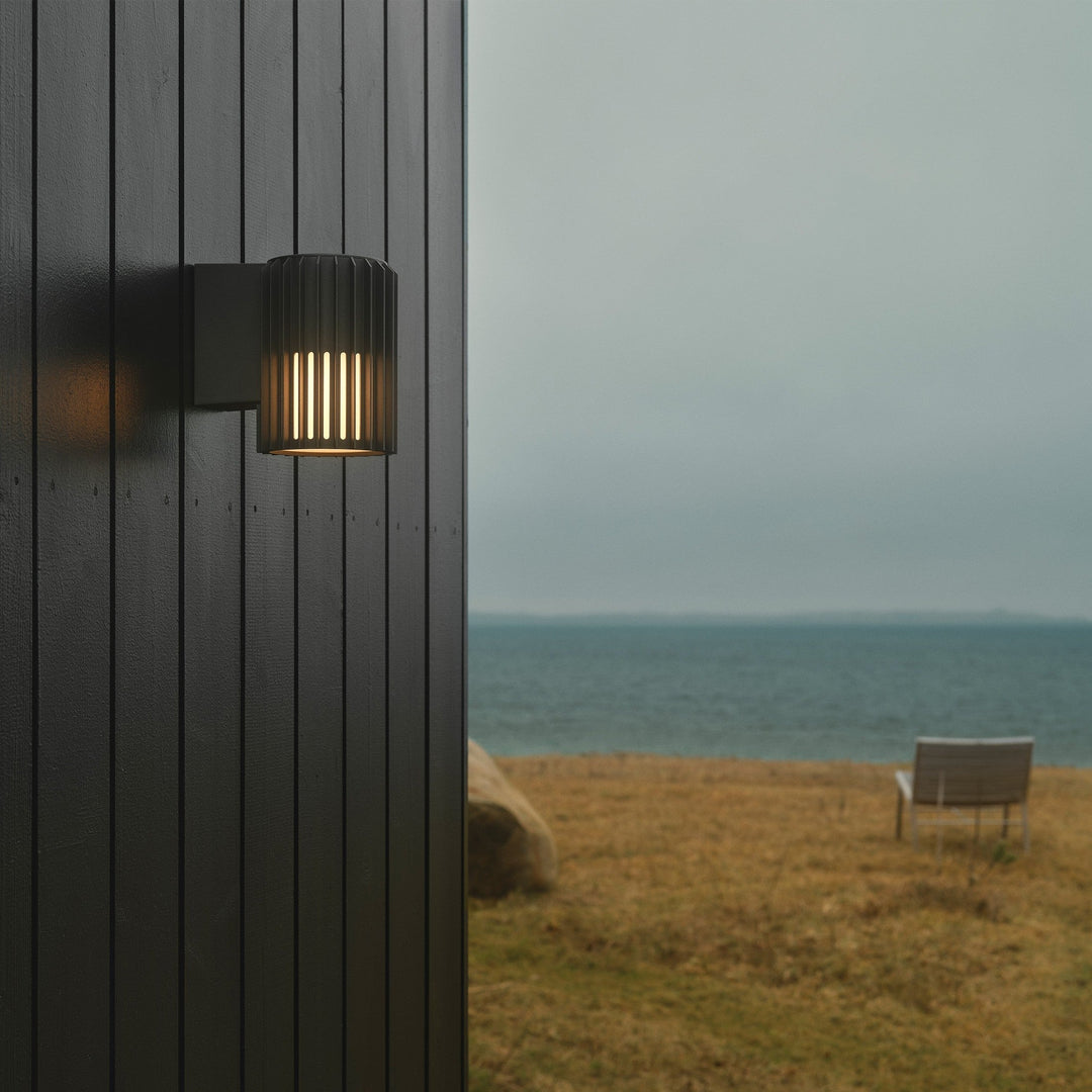 AludraLicht – Sculptural Wall Lamp for Outdoor Use with Weather-Resistant Finish