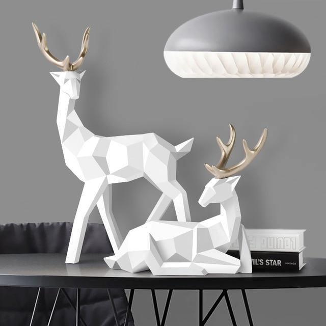 Nordic Grace Reindeer Figurines Set - Captivating Reindeer Sculptures Reflecting Scandinavian Elegance