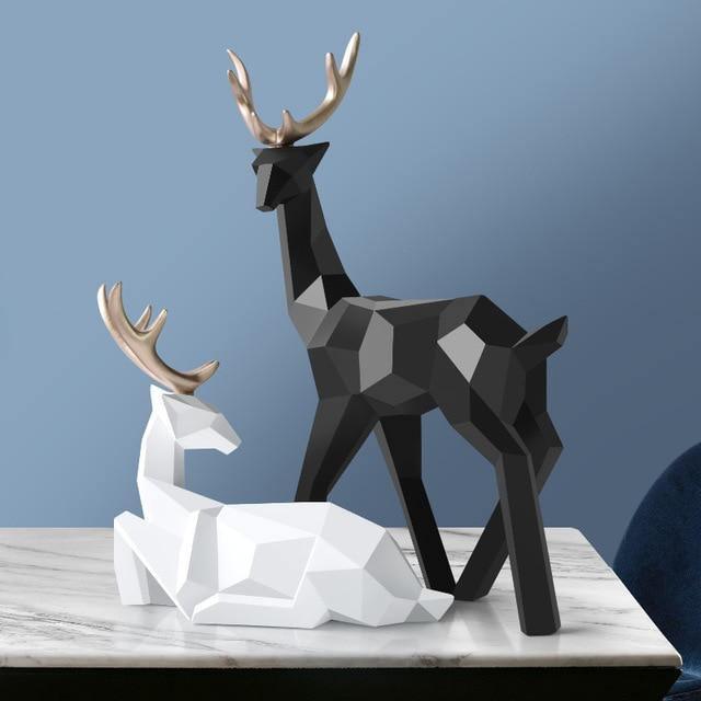 Nordic Grace Reindeer Figurines Set - Captivating Reindeer Sculptures Reflecting Scandinavian Elegance