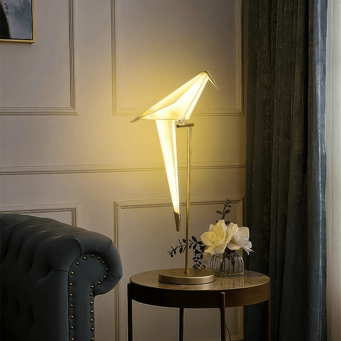 LightFlight – Origami Bird Table Lamp in Artistic Design