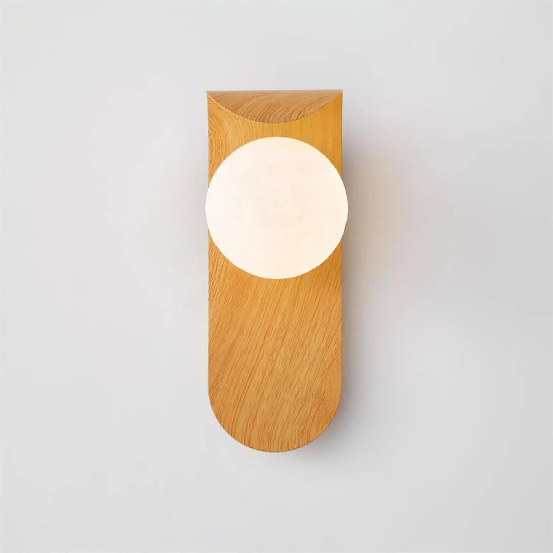 GlowForm – Wall Lamp with Golden Accent and Modern Contrast