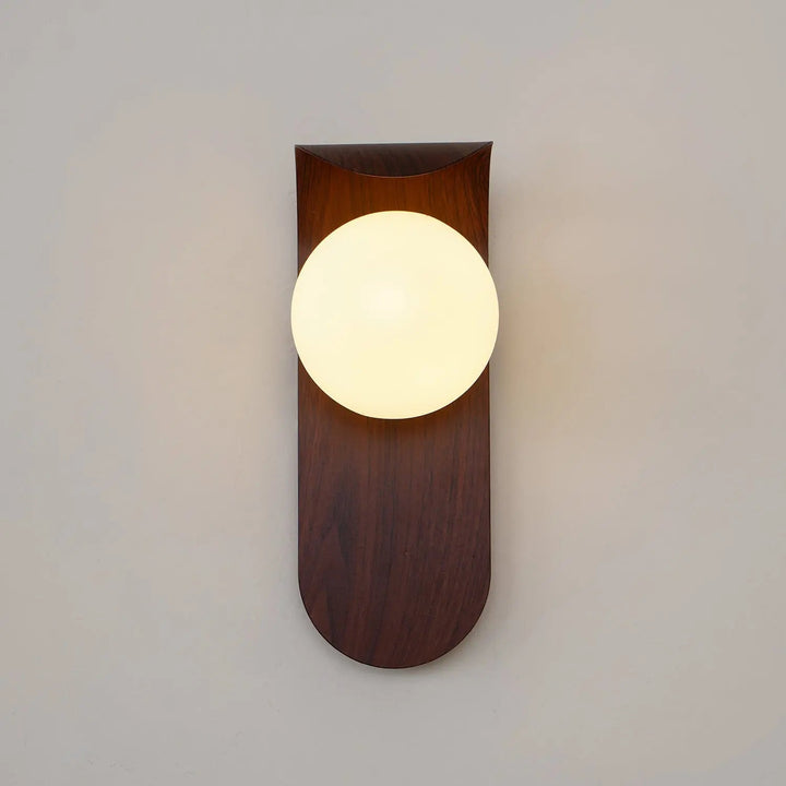 GlowForm – Wall Lamp with Golden Accent and Modern Contrast