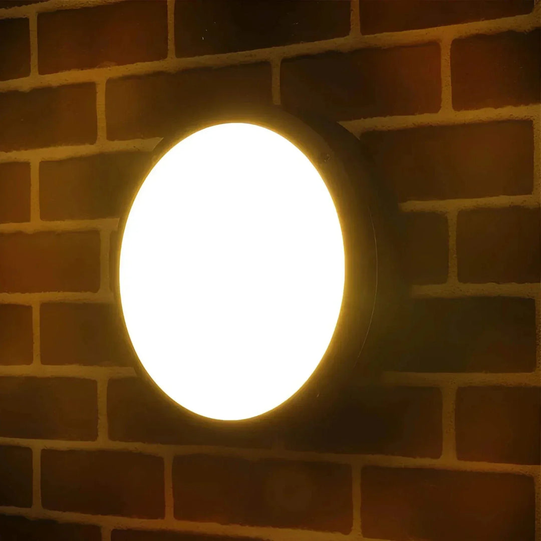 GlowCrafts – Modern LED Outdoor Wall Lamp – Durable Weather-Resistant Outdoor Lighting